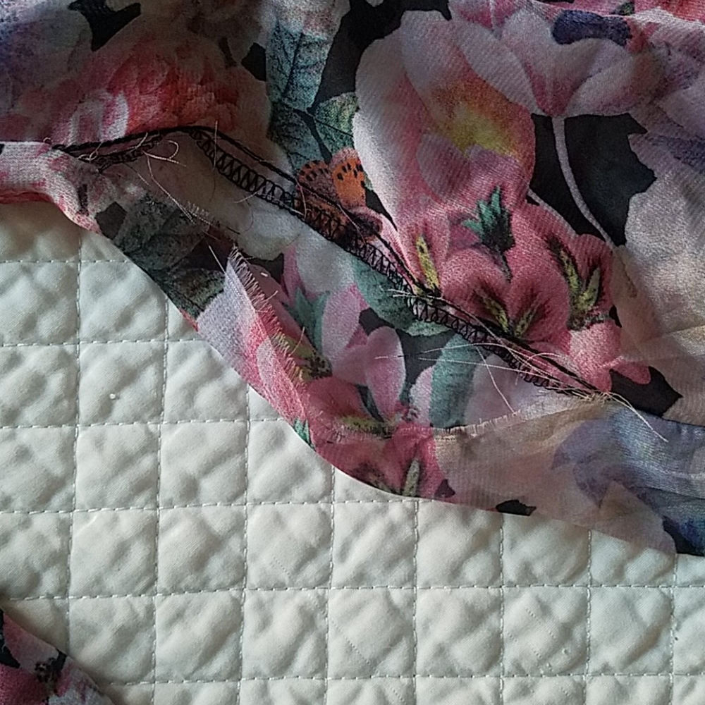 GLAMOROUS FLORAL ROMPER - Picture 7 of 7